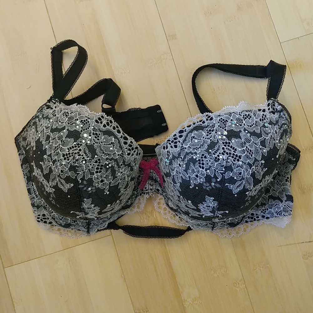 Glitzy victoria secret bra 34DD